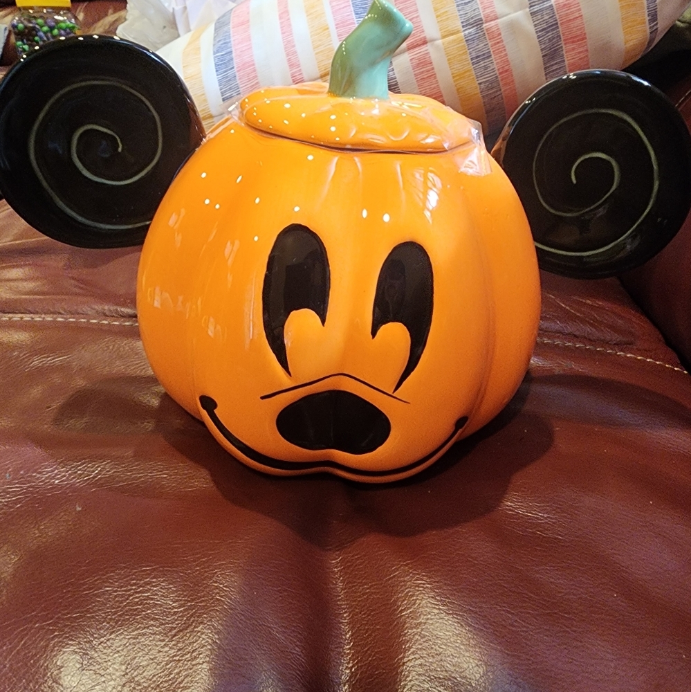 Disney collection Mickey mouse cookies jar